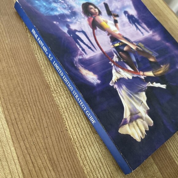 Final Fantasy X-2 Limited Edition Strategy Guide Brady Games With Poster - Picture 3 of 12